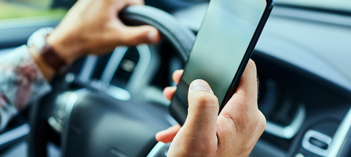 You are currently viewing Distracted driving and your insurance client’s employees