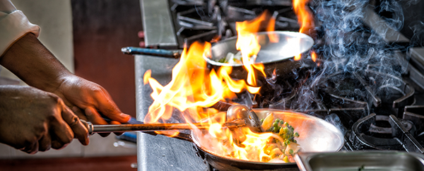 Read more about the article How your eatery clients can minimize restaurant risks